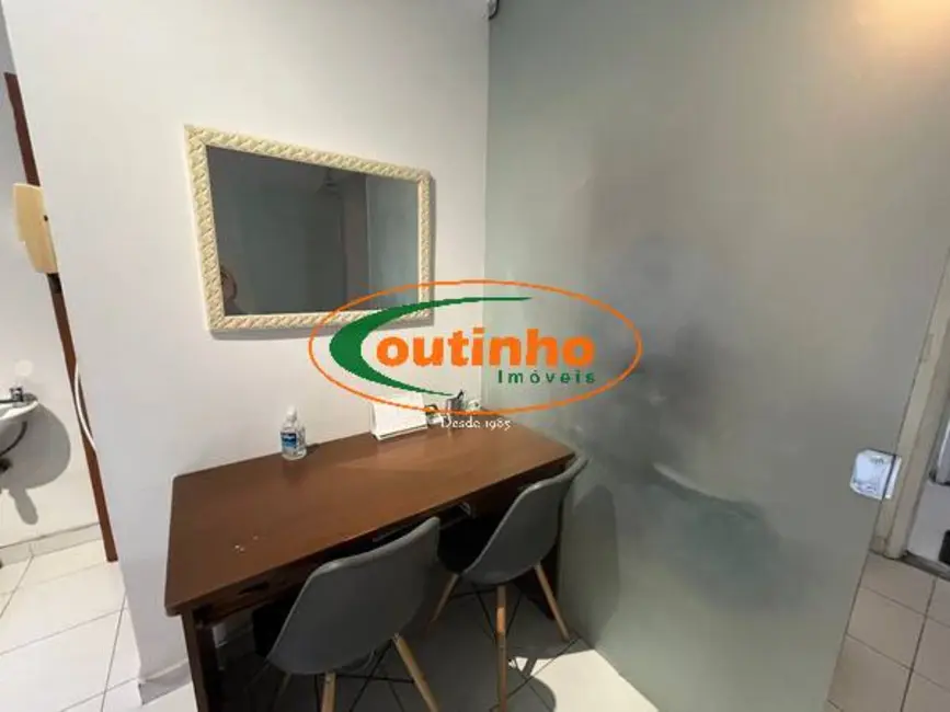 Sala Comercial à venda, 25m2 em Tijuca, Rio De Janeiro - RJ - imagem 3 Foto 3 de Sala Comercial à venda, 25m2 em Tijuca, Rio De Janeiro - RJ
