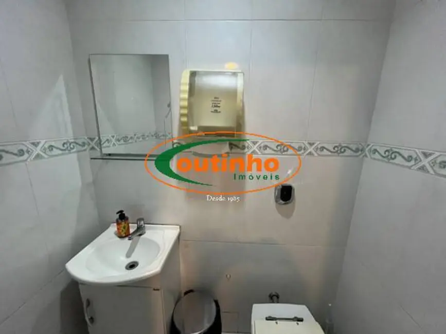 Sala Comercial à venda, 25m2 em Tijuca, Rio De Janeiro - RJ - imagem 7 Foto 7 de Sala Comercial à venda, 25m2 em Tijuca, Rio De Janeiro - RJ