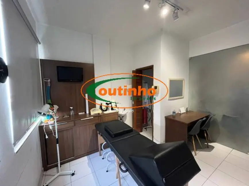 Sala Comercial à venda, 25m2 em Tijuca, Rio De Janeiro - RJ - imagem 2 Foto 2 de Sala Comercial à venda, 25m2 em Tijuca, Rio De Janeiro - RJ