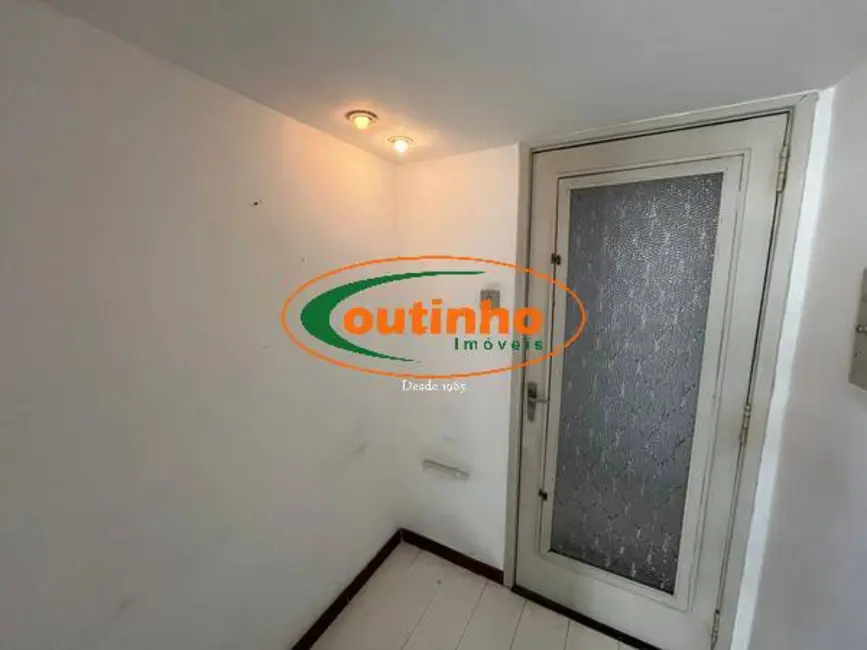 Sala Comercial à venda, 25m2 em Tijuca, Rio De Janeiro - RJ - imagem 5 Foto 5 de Sala Comercial à venda, 25m2 em Tijuca, Rio De Janeiro - RJ