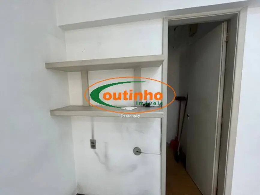 Sala Comercial à venda, 25m2 em Tijuca, Rio De Janeiro - RJ - imagem 7 Foto 7 de Sala Comercial à venda, 25m2 em Tijuca, Rio De Janeiro - RJ