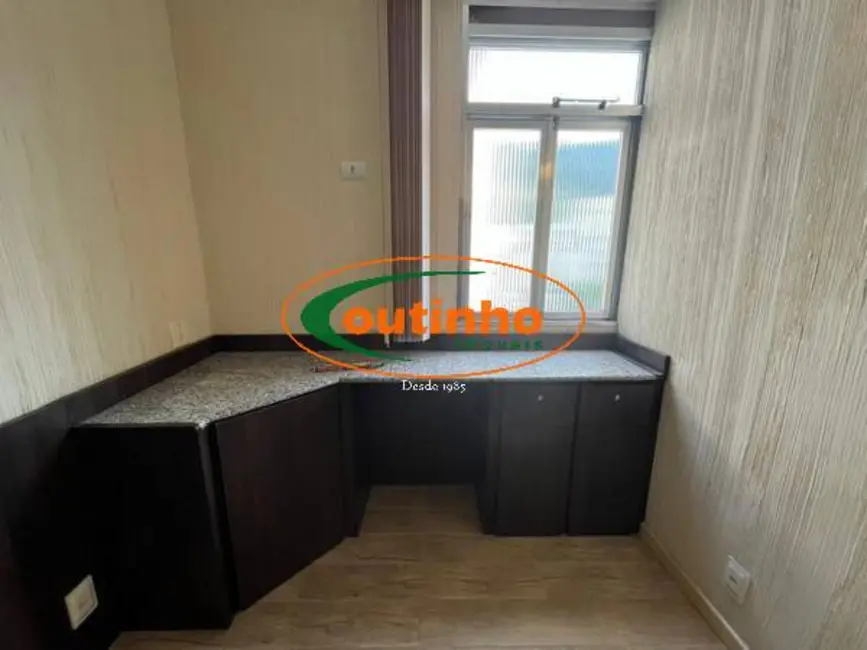 Sala Comercial à venda, 25m2 em Tijuca, Rio De Janeiro - RJ - imagem 4 Foto 4 de Sala Comercial à venda, 25m2 em Tijuca, Rio De Janeiro - RJ