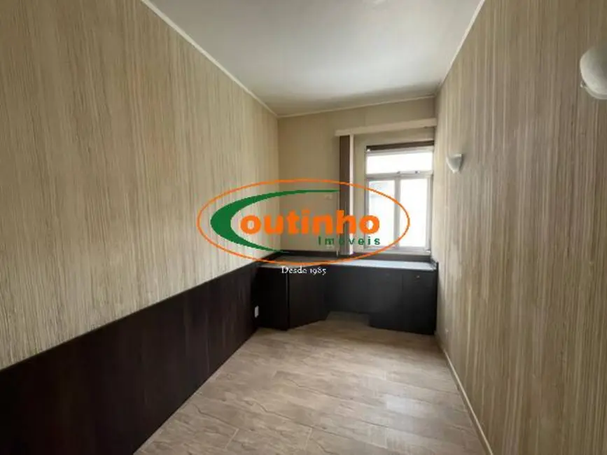 Sala Comercial à venda, 25m2 em Tijuca, Rio De Janeiro - RJ - imagem 3 Foto 3 de Sala Comercial à venda, 25m2 em Tijuca, Rio De Janeiro - RJ