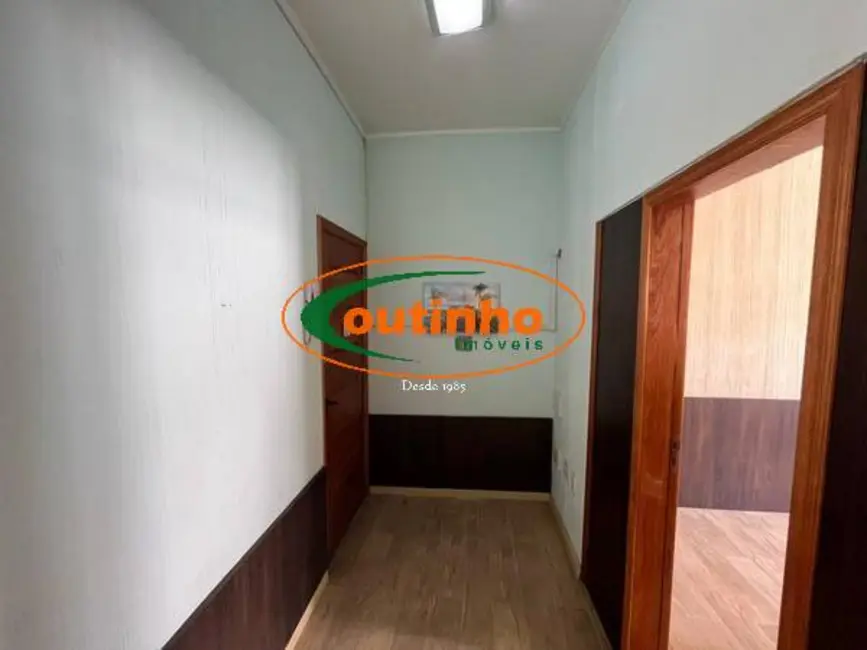Sala Comercial à venda, 25m2 em Tijuca, Rio De Janeiro - RJ - imagem 6 Foto 6 de Sala Comercial à venda, 25m2 em Tijuca, Rio De Janeiro - RJ