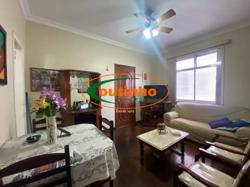 Apartamento com 2 quartos à venda, 62m2 em Tijuca, Rio De Janeiro - RJ - imagem 3 Foto 3 de Apartamento com 2 quartos à venda, 62m2 em Tijuca, Rio De Janeiro - RJ