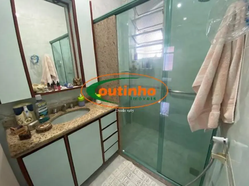 Apartamento com 2 quartos à venda, 62m2 em Tijuca, Rio De Janeiro - RJ - imagem 6 Foto 6 de Apartamento com 2 quartos à venda, 62m2 em Tijuca, Rio De Janeiro - RJ