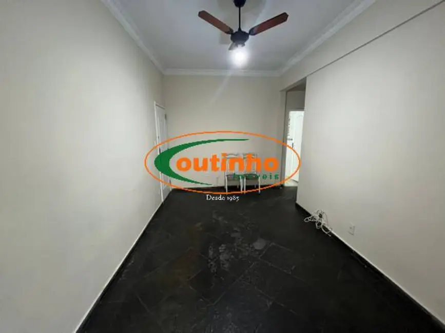 Foto 2 de Apartamento com 2 quartos à venda, 60m2 em Tijuca, Rio De Janeiro - RJ