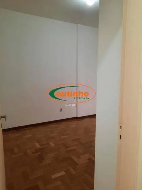 Apartamento com 2 quartos à venda, 60m2 em Tijuca, Rio De Janeiro - RJ - imagem 8 Foto 8 de Apartamento com 2 quartos à venda, 60m2 em Tijuca, Rio De Janeiro - RJ
