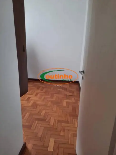 Apartamento com 2 quartos à venda, 60m2 em Tijuca, Rio De Janeiro - RJ - imagem 5 Foto 5 de Apartamento com 2 quartos à venda, 60m2 em Tijuca, Rio De Janeiro - RJ