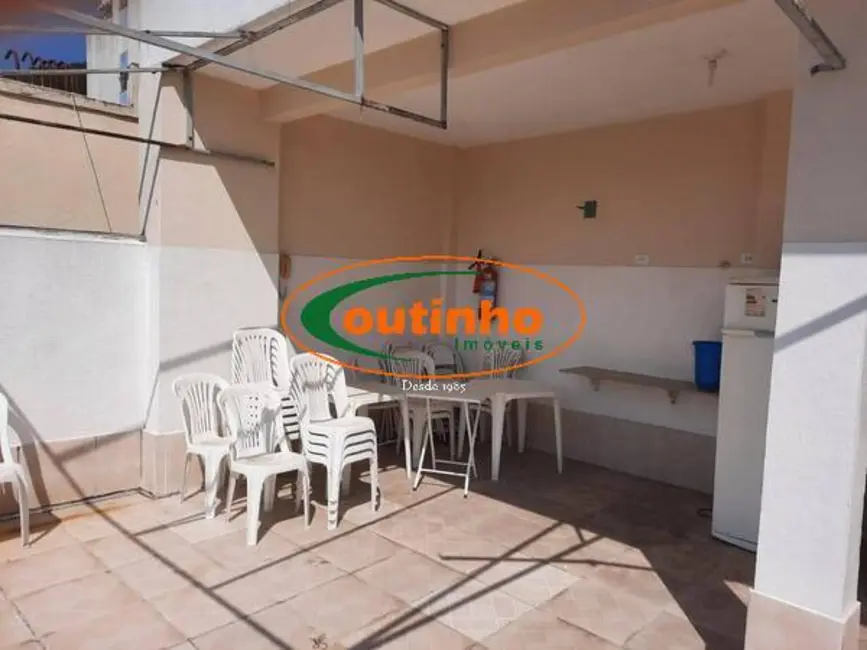 Apartamento com 2 quartos à venda, 60m2 em Tijuca, Rio De Janeiro - RJ - imagem 3 Foto 3 de Apartamento com 2 quartos à venda, 60m2 em Tijuca, Rio De Janeiro - RJ