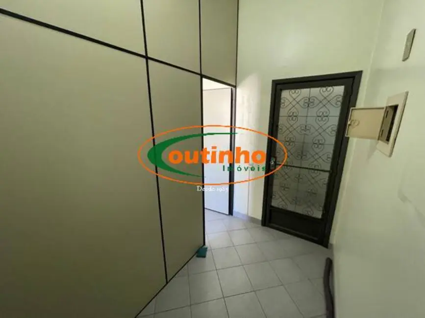 Sala Comercial à venda, 25m2 em Tijuca, Rio De Janeiro - RJ - imagem 9 Foto 9 de Sala Comercial à venda, 25m2 em Tijuca, Rio De Janeiro - RJ