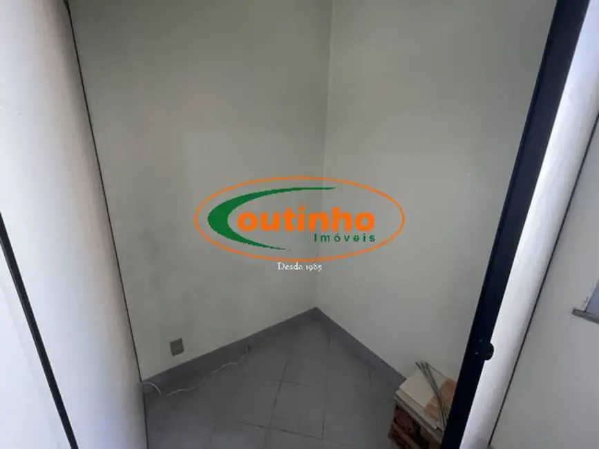 Sala Comercial à venda, 25m2 em Tijuca, Rio De Janeiro - RJ - imagem 8 Foto 8 de Sala Comercial à venda, 25m2 em Tijuca, Rio De Janeiro - RJ