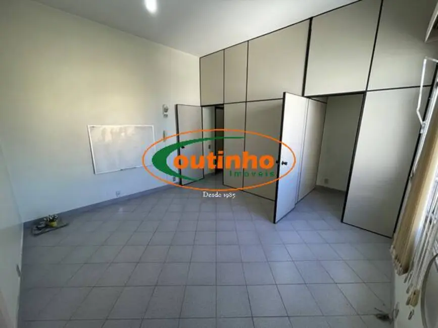 Sala Comercial à venda, 25m2 em Tijuca, Rio De Janeiro - RJ - imagem 6 Foto 6 de Sala Comercial à venda, 25m2 em Tijuca, Rio De Janeiro - RJ