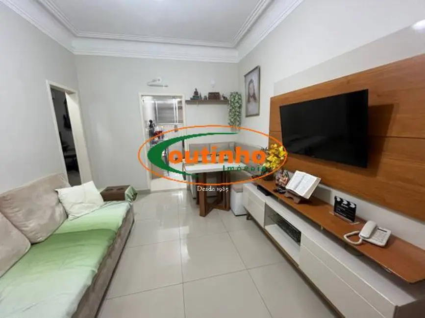 Foto 2 de Apartamento com 2 quartos à venda, 60m2 em Tijuca, Rio De Janeiro - RJ