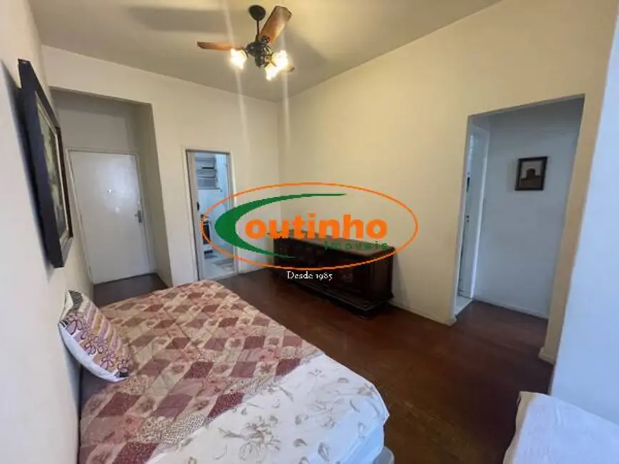 Apartamento com 1 quarto à venda, 46m2 em Tijuca, Rio De Janeiro - RJ - imagem 3 Foto 3 de Apartamento com 1 quarto à venda, 46m2 em Tijuca, Rio De Janeiro - RJ