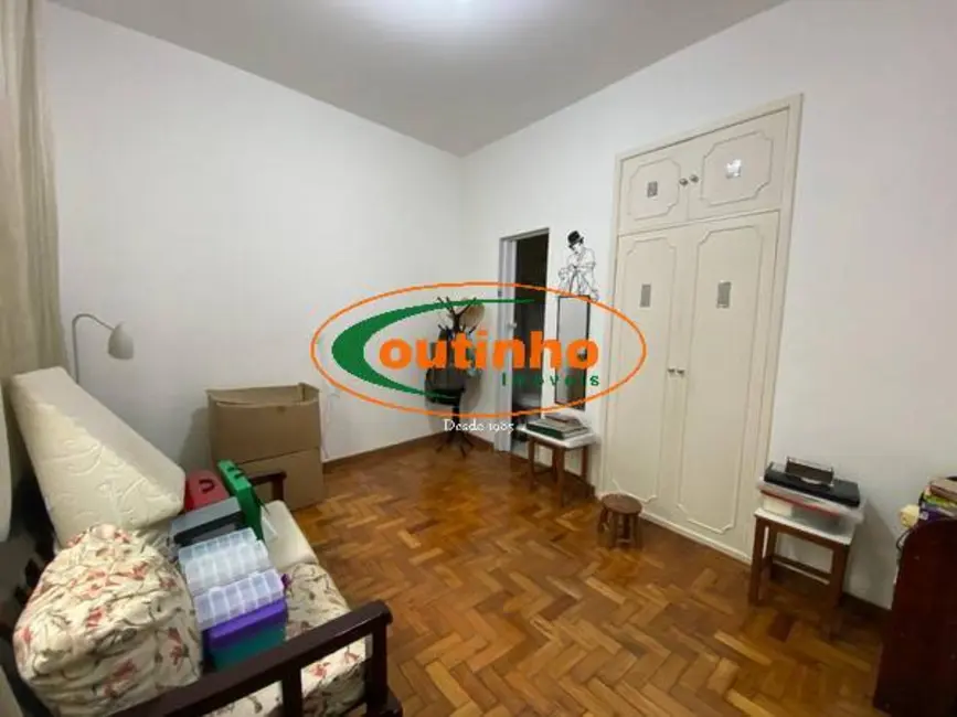 Apartamento com 1 quarto à venda, 60m2 em Tijuca, Rio De Janeiro - RJ - imagem 2 Foto 2 de Apartamento com 1 quarto à venda, 60m2 em Tijuca, Rio De Janeiro - RJ