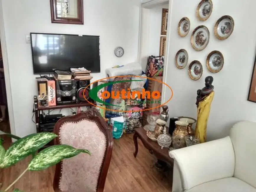 Apartamento com 1 quarto à venda, 40m2 em Tijuca, Rio De Janeiro - RJ - imagem 4 Foto 4 de Apartamento com 1 quarto à venda, 40m2 em Tijuca, Rio De Janeiro - RJ