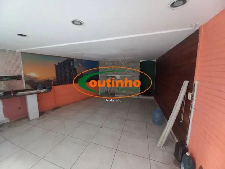 Sala Comercial à venda, 68m2 em Tijuca, Rio De Janeiro - RJ - imagem 1 Foto 1 de Sala Comercial à venda, 68m2 em Tijuca, Rio De Janeiro - RJ