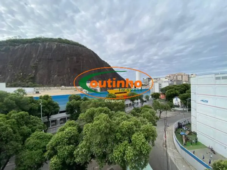 Cobertura com 3 quartos à venda, 122m2 em Tijuca, Rio De Janeiro - RJ - imagem 2 Foto 2 de Cobertura com 3 quartos à venda, 122m2 em Tijuca, Rio De Janeiro - RJ
