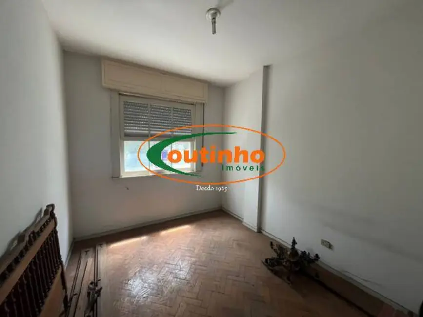 Apartamento com 3 quartos à venda, 87m2 em Tijuca, Rio De Janeiro - RJ - imagem 5 Foto 5 de Apartamento com 3 quartos à venda, 87m2 em Tijuca, Rio De Janeiro - RJ