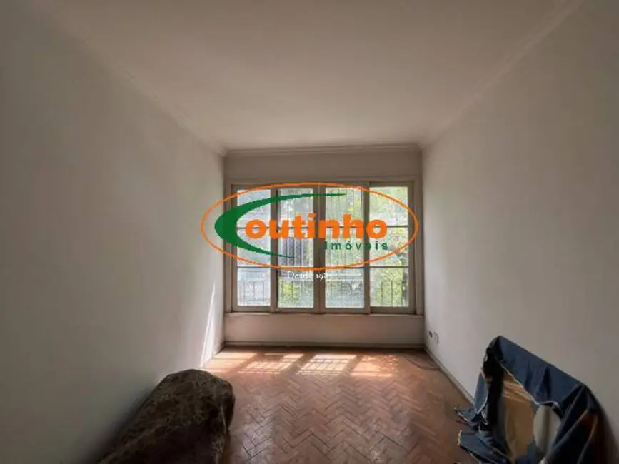 Apartamento com 3 quartos à venda, 87m2 em Tijuca, Rio De Janeiro - RJ - imagem 2 Foto 2 de Apartamento com 3 quartos à venda, 87m2 em Tijuca, Rio De Janeiro - RJ