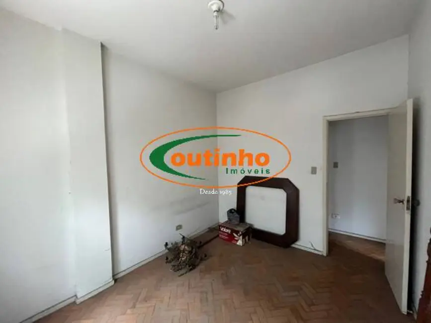 Apartamento com 3 quartos à venda, 87m2 em Tijuca, Rio De Janeiro - RJ - imagem 4 Foto 4 de Apartamento com 3 quartos à venda, 87m2 em Tijuca, Rio De Janeiro - RJ
