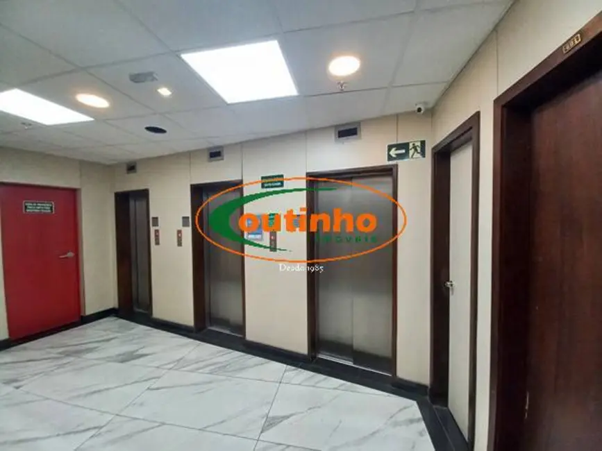 Sala Comercial à venda, 30m2 em Tijuca, Rio De Janeiro - RJ - imagem 9 Foto 9 de Sala Comercial à venda, 30m2 em Tijuca, Rio De Janeiro - RJ
