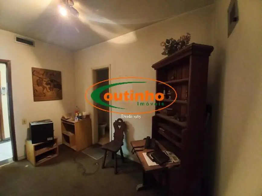 Sala Comercial à venda, 30m2 em Tijuca, Rio De Janeiro - RJ - imagem 6 Foto 6 de Sala Comercial à venda, 30m2 em Tijuca, Rio De Janeiro - RJ