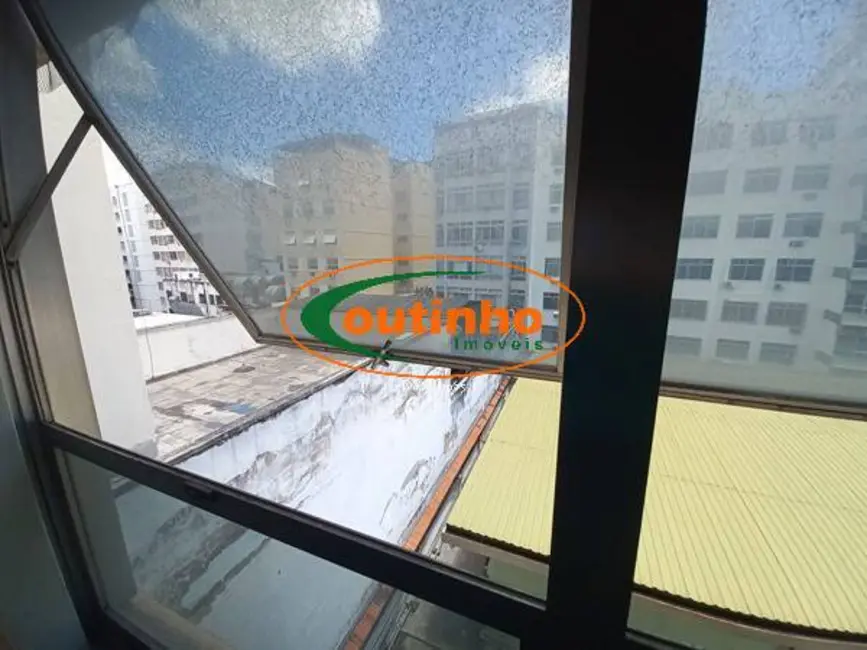 Sala Comercial à venda, 30m2 em Tijuca, Rio De Janeiro - RJ - imagem 2 Foto 2 de Sala Comercial à venda, 30m2 em Tijuca, Rio De Janeiro - RJ
