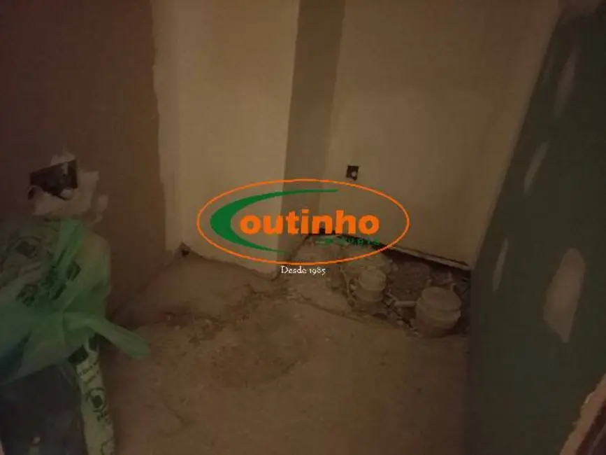 Sala Comercial à venda, 23m2 em Tijuca, Rio De Janeiro - RJ - imagem 8 Foto 8 de Sala Comercial à venda, 23m2 em Tijuca, Rio De Janeiro - RJ