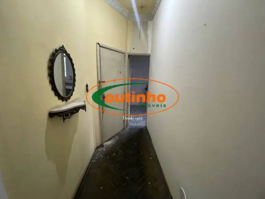 Apartamento com 3 quartos à venda, 80m2 em Tijuca, Rio De Janeiro - RJ - imagem 8 Foto 8 de Apartamento com 3 quartos à venda, 80m2 em Tijuca, Rio De Janeiro - RJ