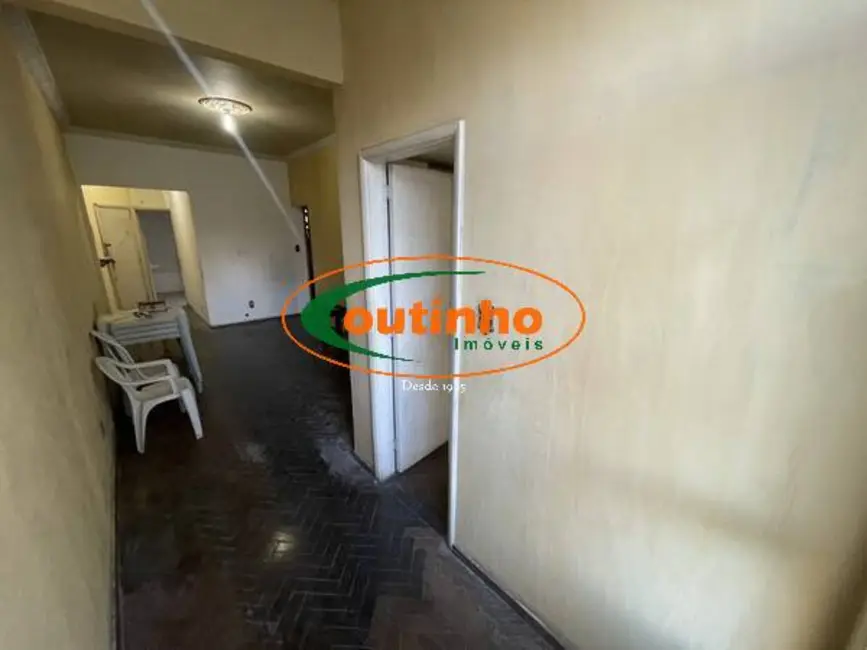 Apartamento com 3 quartos à venda, 80m2 em Tijuca, Rio De Janeiro - RJ - imagem 4 Foto 4 de Apartamento com 3 quartos à venda, 80m2 em Tijuca, Rio De Janeiro - RJ