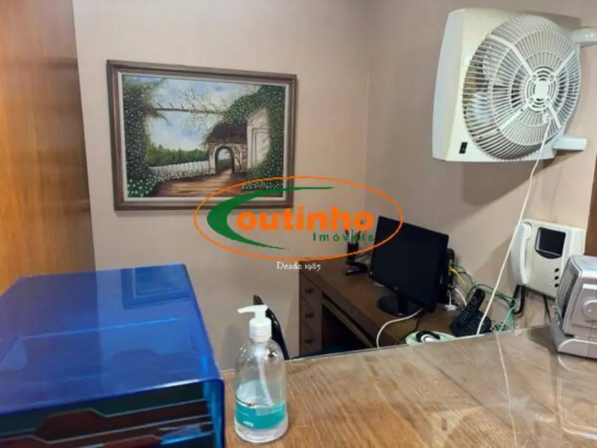 Sala Comercial à venda, 53m2 em Tijuca, Rio De Janeiro - RJ - imagem 9 Foto 9 de Sala Comercial à venda, 53m2 em Tijuca, Rio De Janeiro - RJ