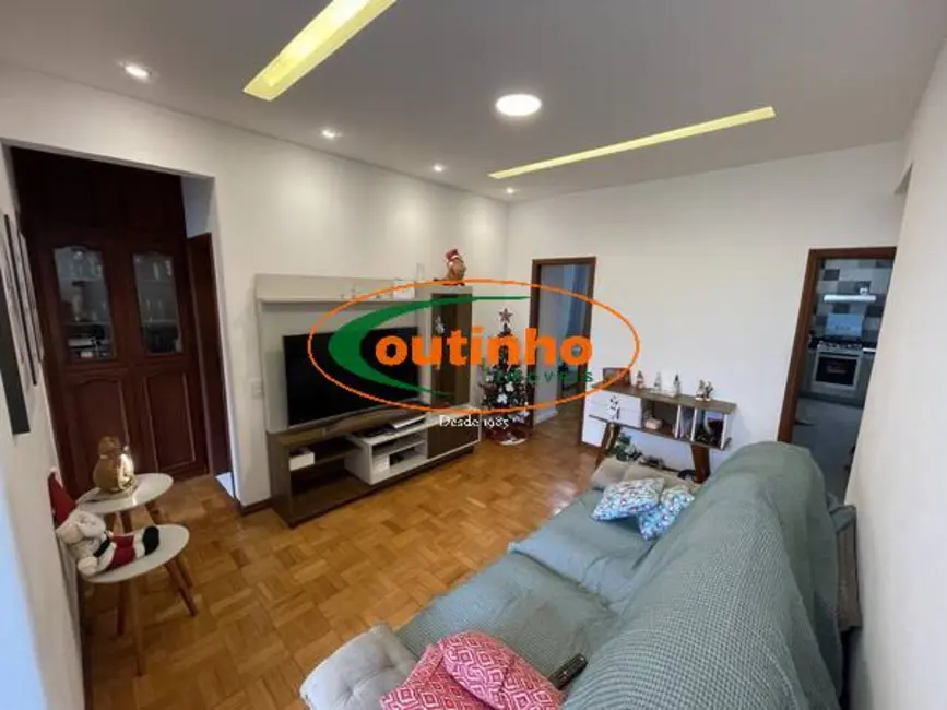 Apartamento com 2 quartos à venda, 60m2 em Vila Isabel, Rio De Janeiro - RJ - imagem 5 Foto 5 de Apartamento com 2 quartos à venda, 60m2 em Vila Isabel, Rio De Janeiro - RJ