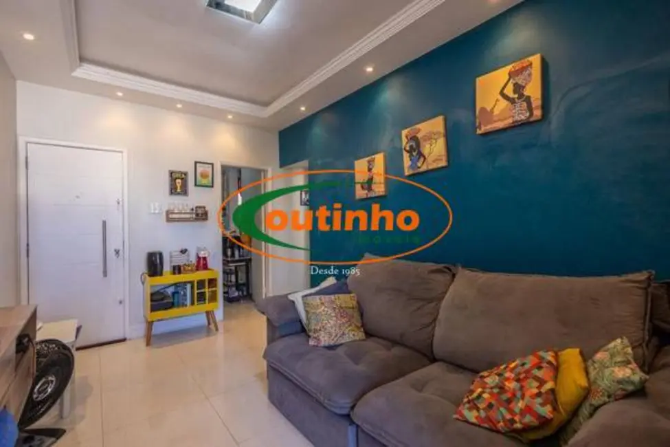 Apartamento com 2 quartos à venda, 60m2 em Tijuca, Rio De Janeiro - RJ - imagem 3 Foto 3 de Apartamento com 2 quartos à venda, 60m2 em Tijuca, Rio De Janeiro - RJ