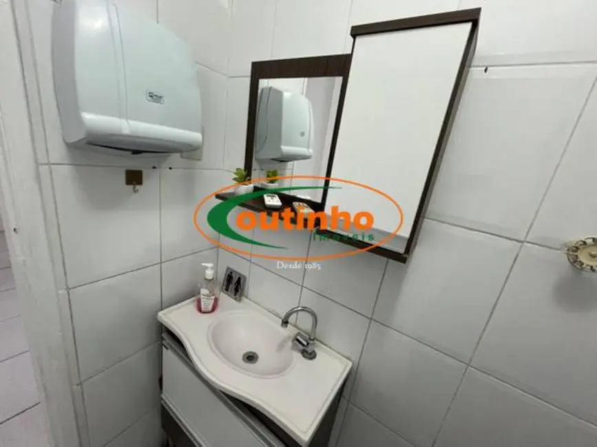 Sala Comercial à venda, 26m2 em Tijuca, Rio De Janeiro - RJ - imagem 9 Foto 9 de Sala Comercial à venda, 26m2 em Tijuca, Rio De Janeiro - RJ