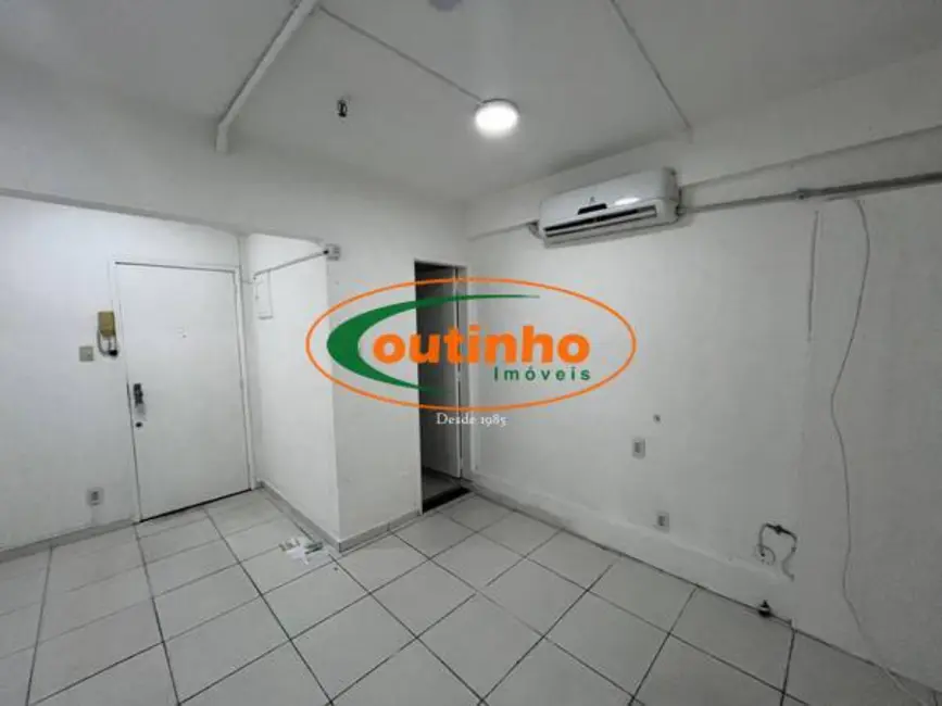 Sala Comercial à venda, 26m2 em Tijuca, Rio De Janeiro - RJ - imagem 4 Foto 4 de Sala Comercial à venda, 26m2 em Tijuca, Rio De Janeiro - RJ
