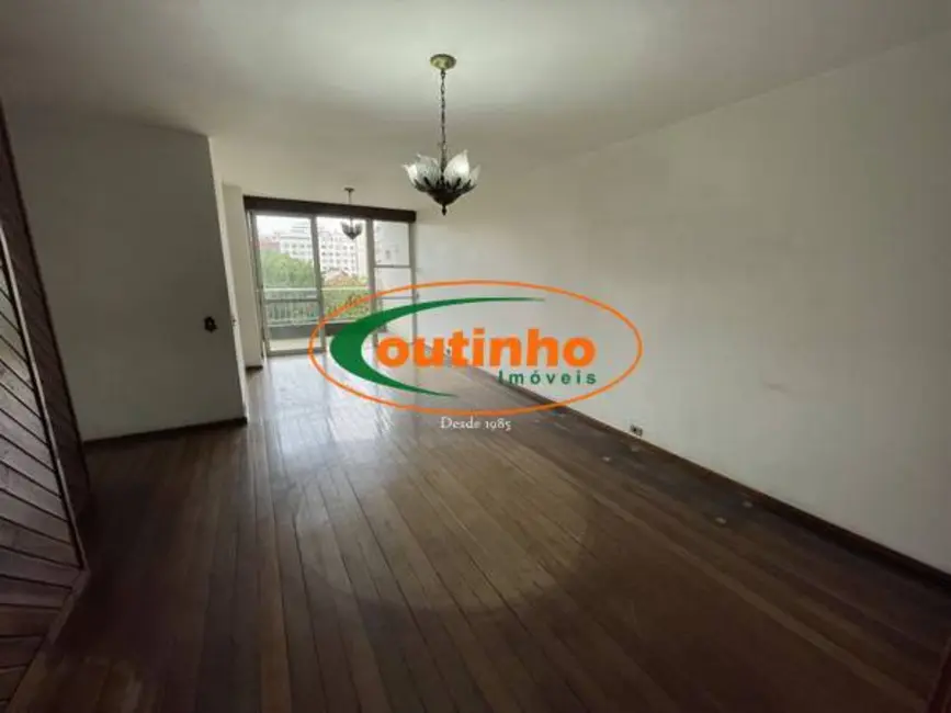 Apartamento com 2 quartos à venda, 96m2 em Tijuca, Rio De Janeiro - RJ - imagem 4 Foto 4 de Apartamento com 2 quartos à venda, 96m2 em Tijuca, Rio De Janeiro - RJ