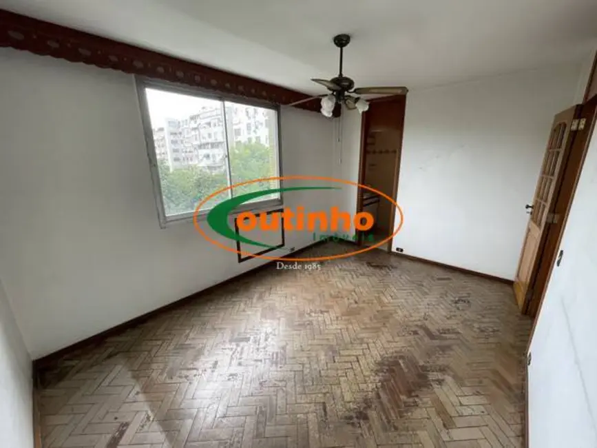 Apartamento com 2 quartos à venda, 96m2 em Tijuca, Rio De Janeiro - RJ - imagem 8 Foto 8 de Apartamento com 2 quartos à venda, 96m2 em Tijuca, Rio De Janeiro - RJ