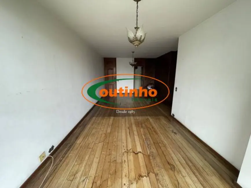 Apartamento com 2 quartos à venda, 96m2 em Tijuca, Rio De Janeiro - RJ - imagem 5 Foto 5 de Apartamento com 2 quartos à venda, 96m2 em Tijuca, Rio De Janeiro - RJ