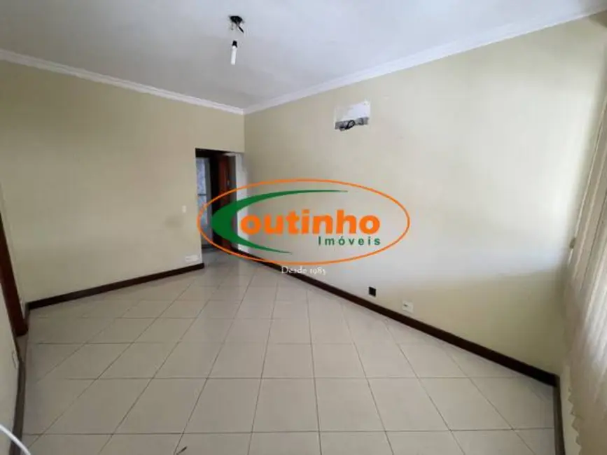 Foto 2 de Apartamento com 2 quartos à venda, 50m2 em Tijuca, Rio De Janeiro - RJ