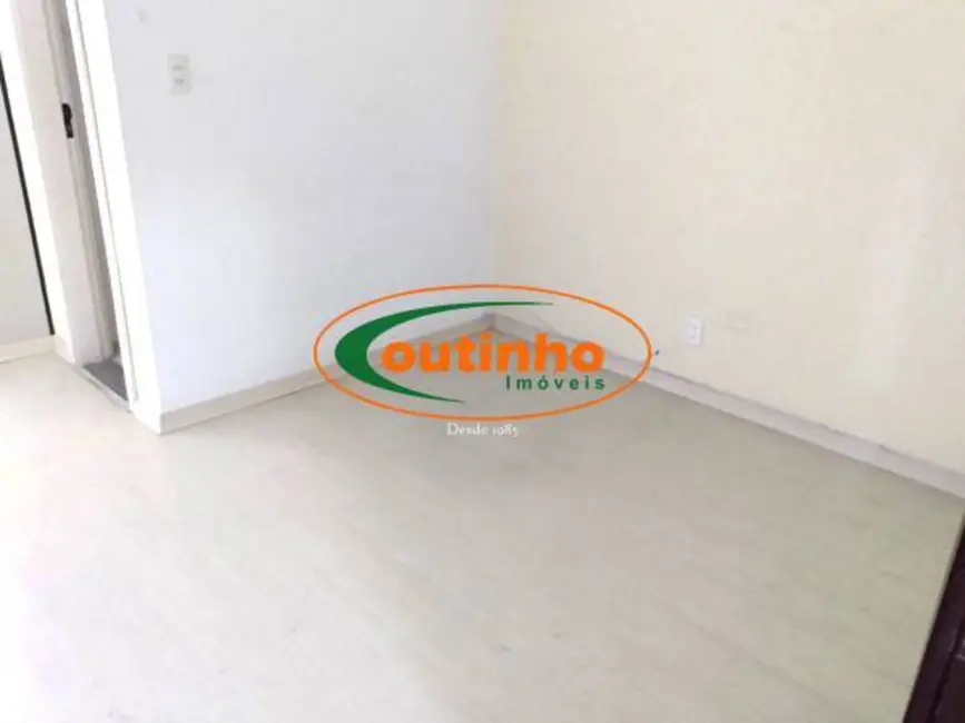 Sala Comercial à venda, 30m2 em Tijuca, Rio De Janeiro - RJ - imagem 8 Foto 8 de Sala Comercial à venda, 30m2 em Tijuca, Rio De Janeiro - RJ