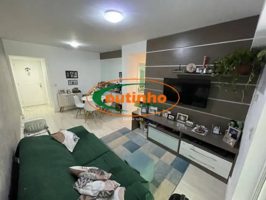Apartamento com 3 quartos à venda, 82m2 em Tijuca, Rio De Janeiro - RJ - imagem 3 Foto 3 de Apartamento com 3 quartos à venda, 82m2 em Tijuca, Rio De Janeiro - RJ