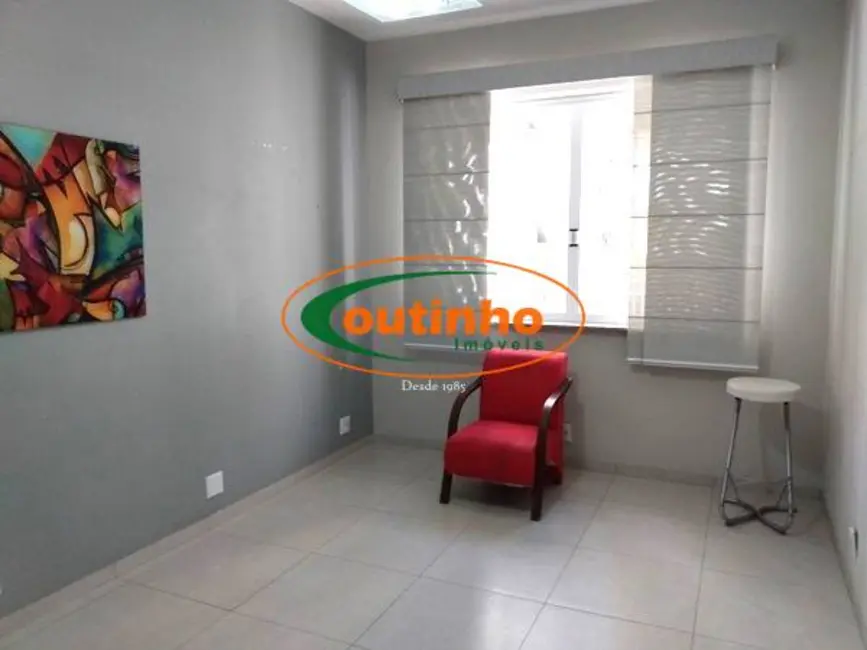 Foto 2 de Apartamento com 3 quartos à venda, 60m2 em Grajaú, Rio De Janeiro - RJ