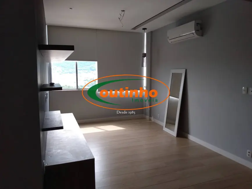 Apartamento com 2 quartos à venda, 72m2 em Grajaú, Rio De Janeiro - RJ - imagem 3 Foto 3 de Apartamento com 2 quartos à venda, 72m2 em Grajaú, Rio De Janeiro - RJ