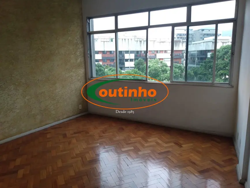 Foto 2 de Apartamento com 2 quartos à venda, 70m2 em Tijuca, Rio De Janeiro - RJ