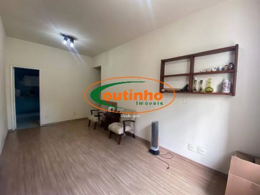 Foto 4 de Apartamento com 2 quartos à venda, 60m2 em Tijuca, Rio De Janeiro - RJ