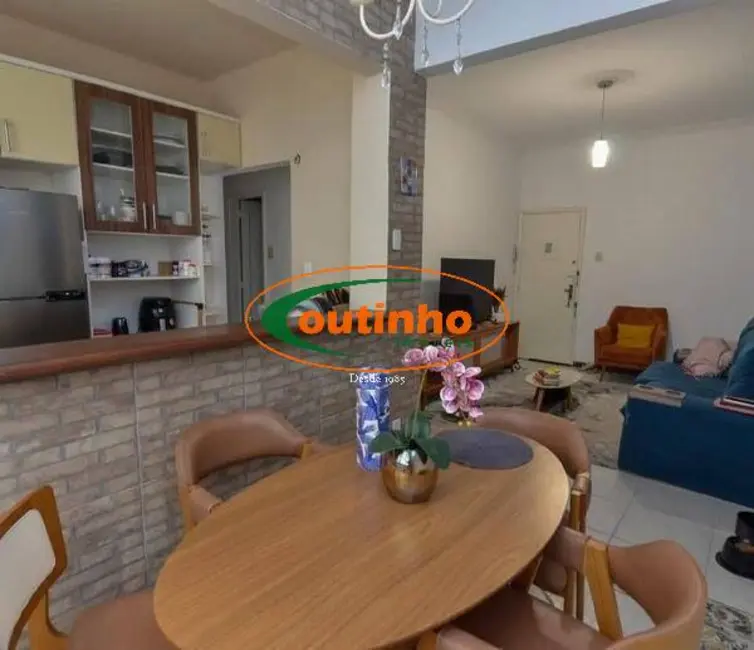 Foto 2 de Apartamento com 2 quartos à venda, 70m2 em Tijuca, Rio De Janeiro - RJ