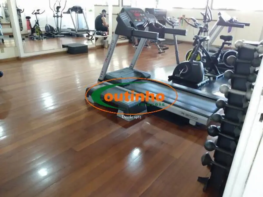 Apartamento com 2 quartos à venda, 55m2 em Tijuca, Rio De Janeiro - RJ - imagem 9 Foto 9 de Apartamento com 2 quartos à venda, 55m2 em Tijuca, Rio De Janeiro - RJ