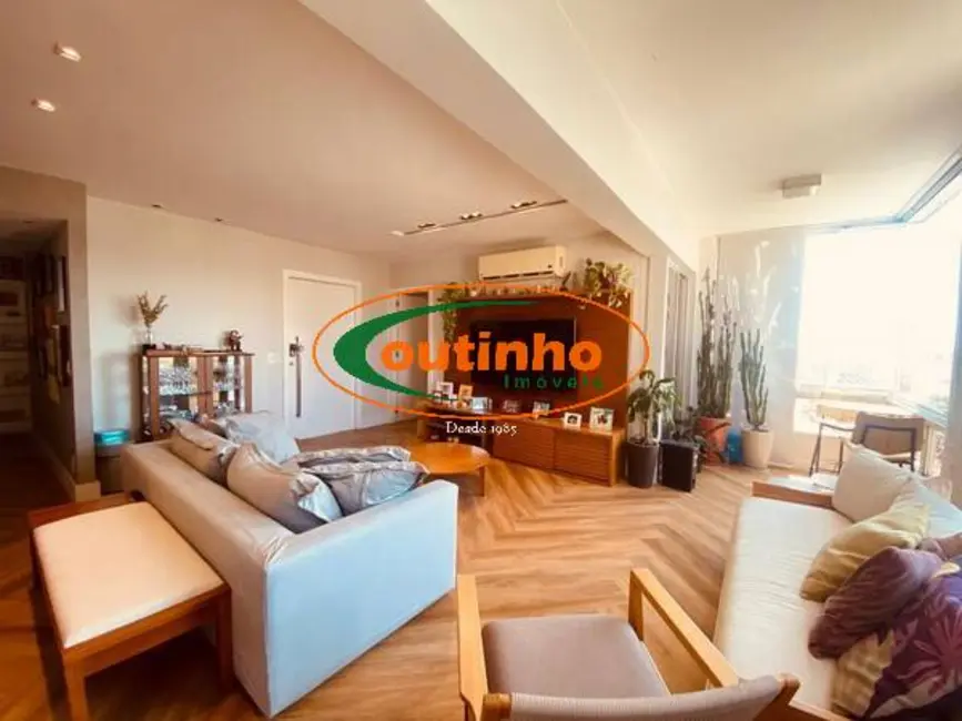 Foto 2 de Apartamento com 3 quartos à venda, 156m2 em Tijuca, Rio De Janeiro - RJ